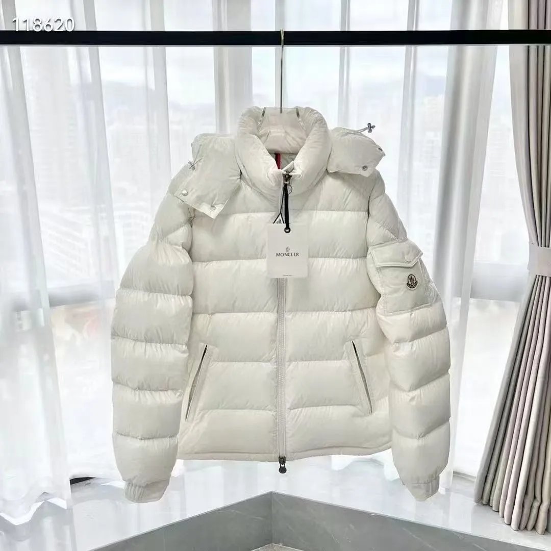 Moncler白色
