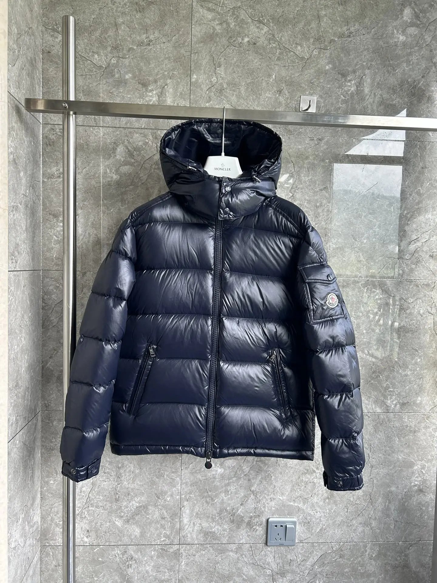 深蓝色 dark blue