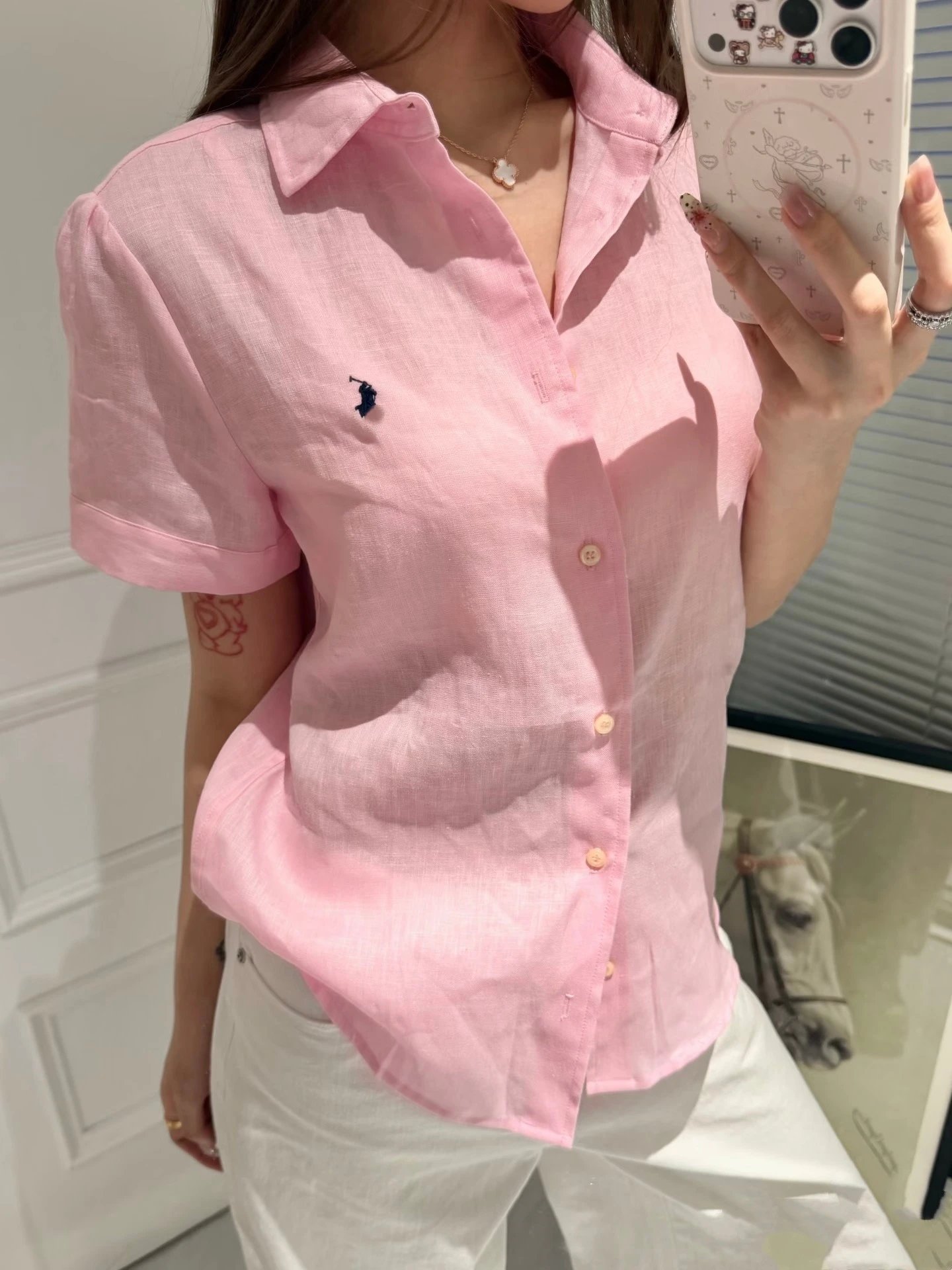 粉红色