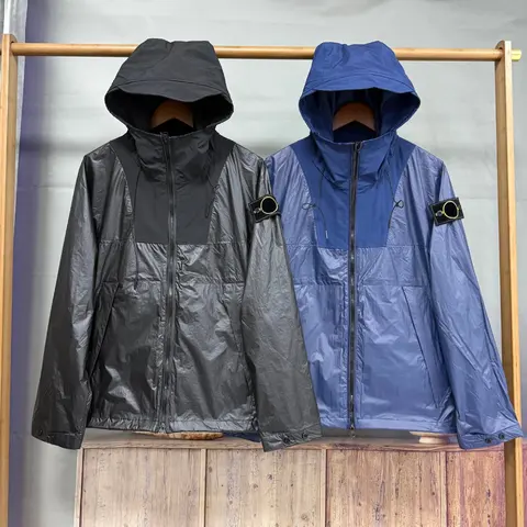 CROOKS & CASTLES Hooded Windbreaker Jacket