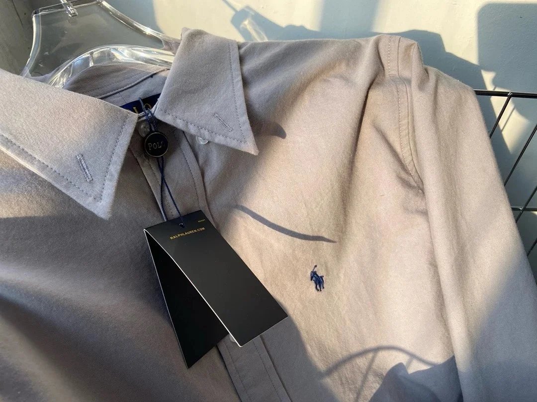 烟灰色smoky grey