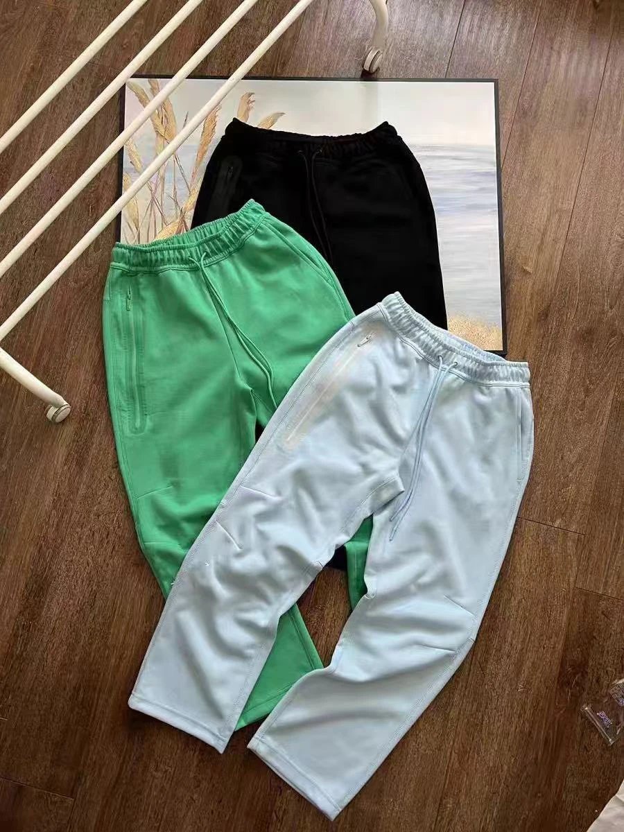 浅蓝色