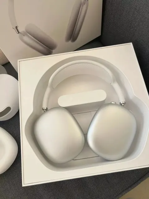 Apple AirPods Max