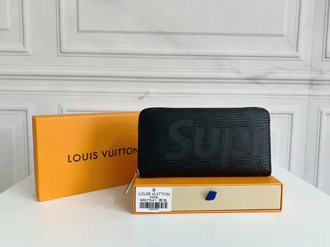 Louis Vuitton x Supreme Black Epi Leather Zip Wallet