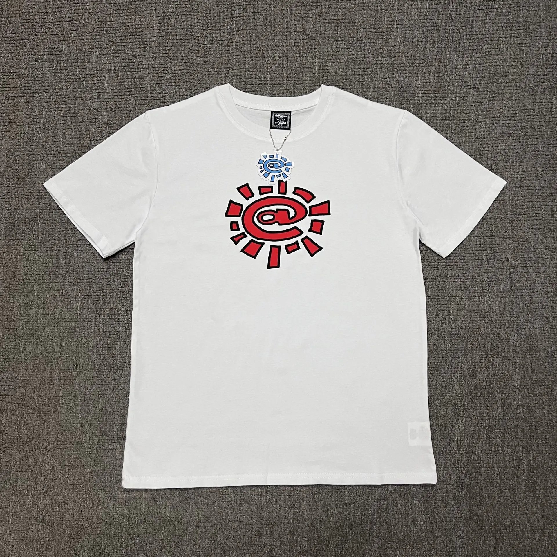 AD04白红