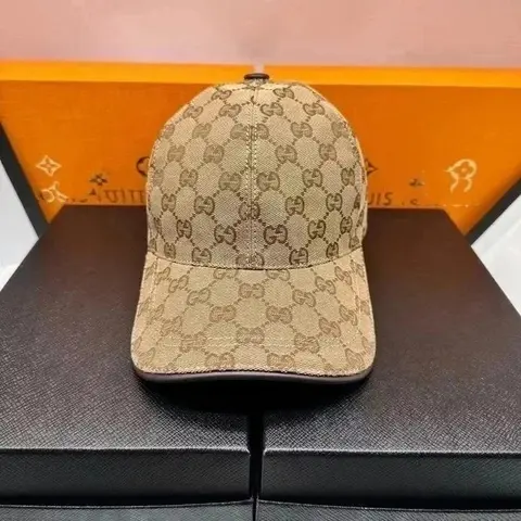 Gucci GG Supreme Baseball Cap