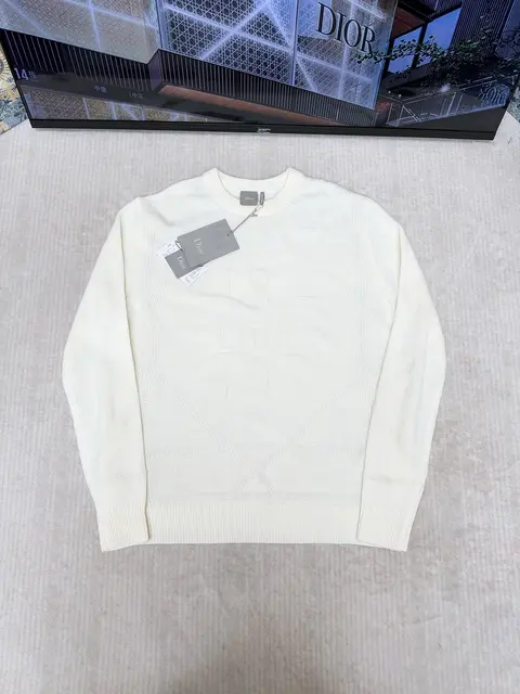 D*R x Alps Wool and Cashmere Crew-Neck Sweater with Snowflake Embossing