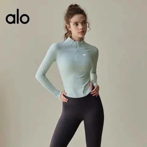 alo Yoga Ribbed Long Sleeve Quarter-Zip Top