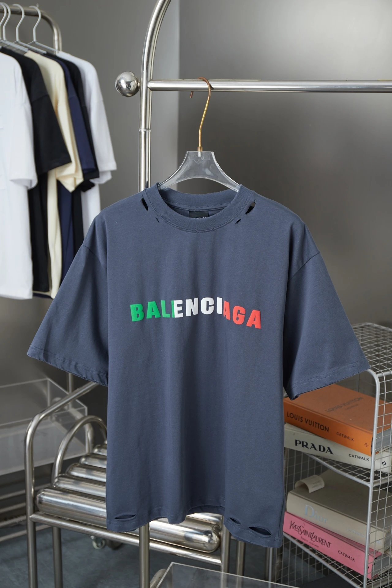 Balenci*aga