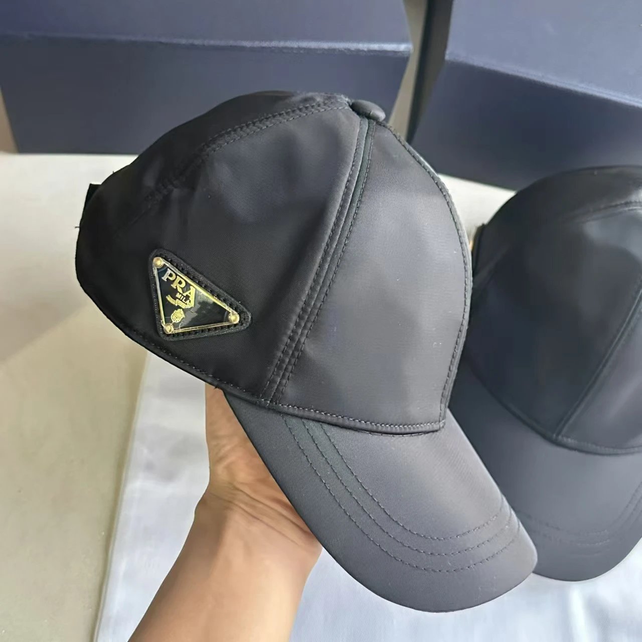 金标棒球黑色