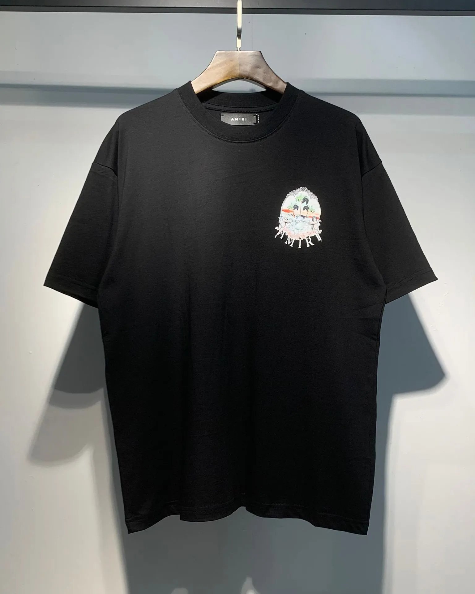 697 黑色