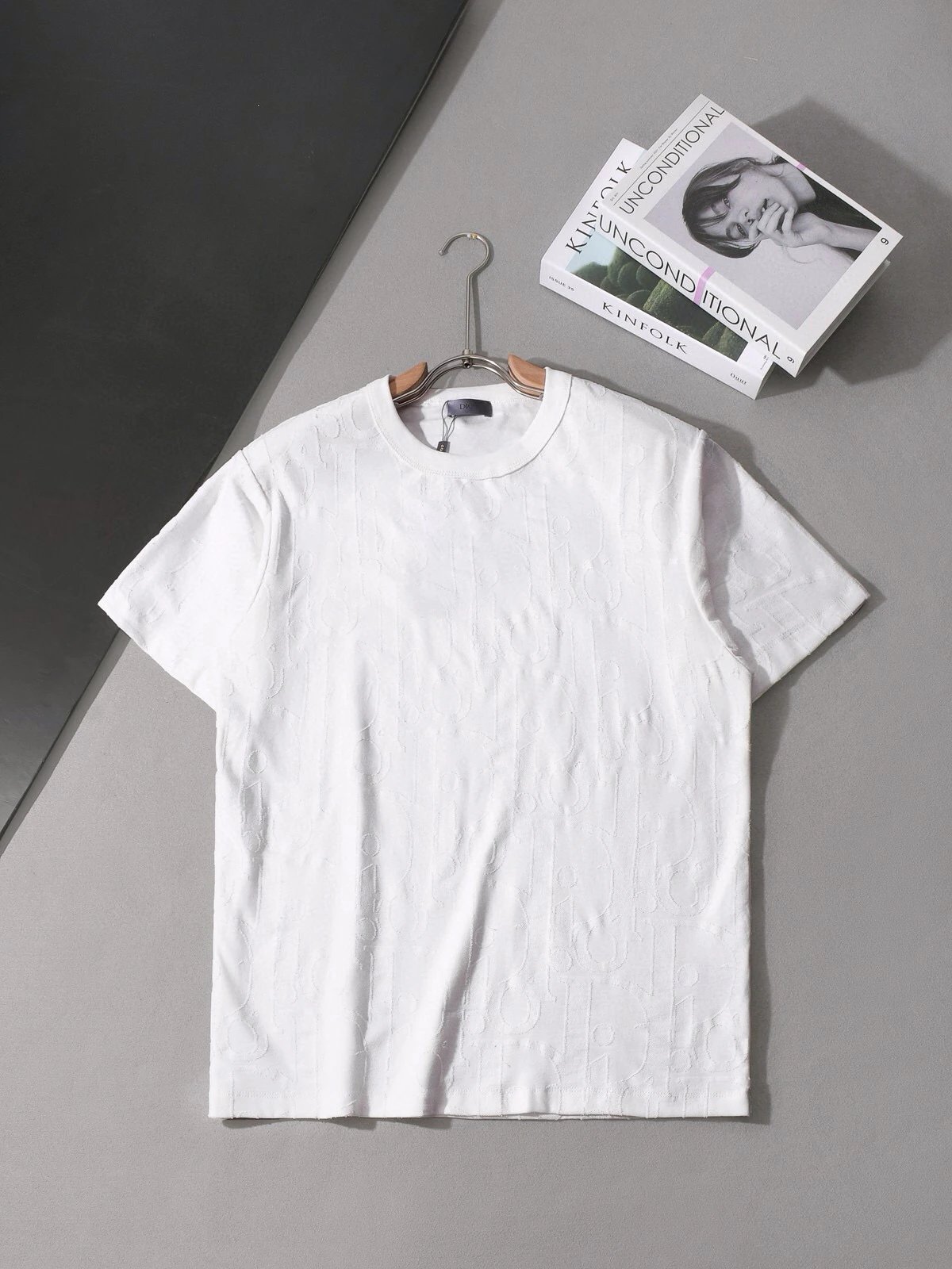 白色white