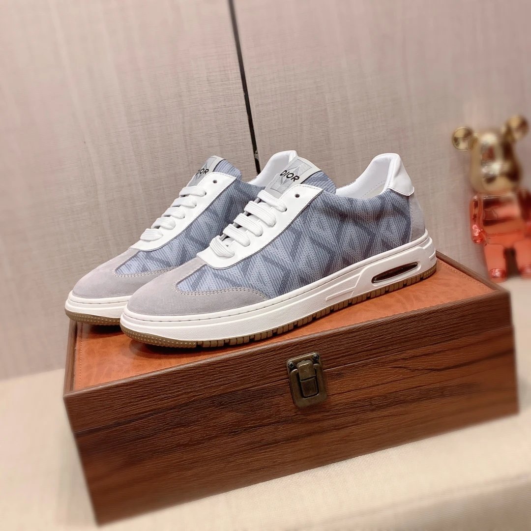 18灰蓝