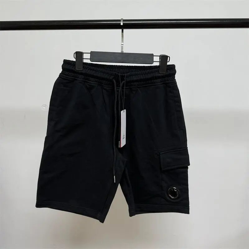 黑色 black