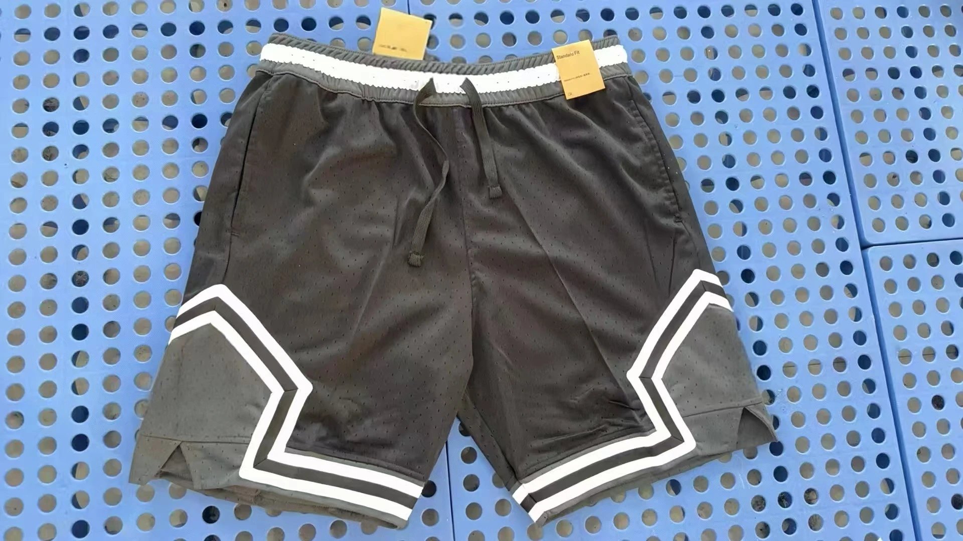 A2440黑灰