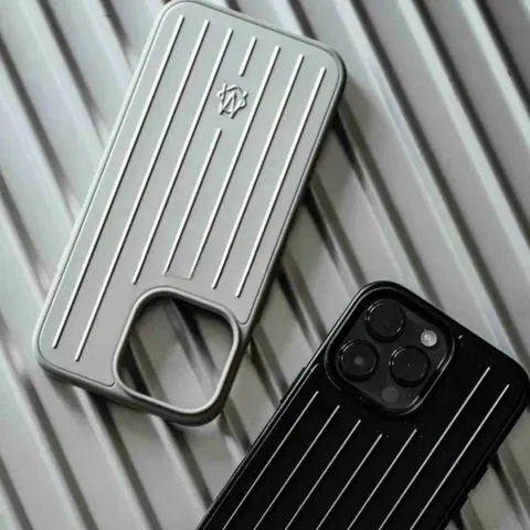 Case-Mate iPhone Case with Vertical Ribbed Design