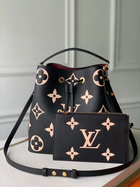 Louis Vuitton Monogram Drawstring Bag with Pouch