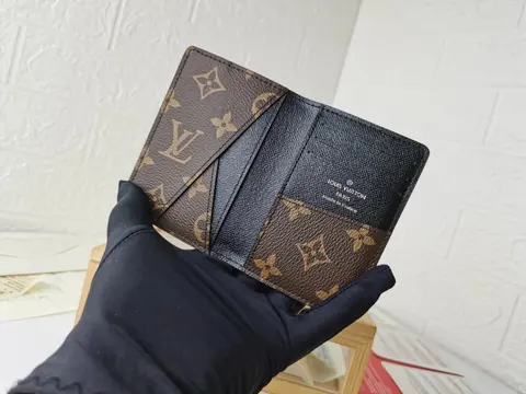 Louis Vuitton Monogram Card Holder