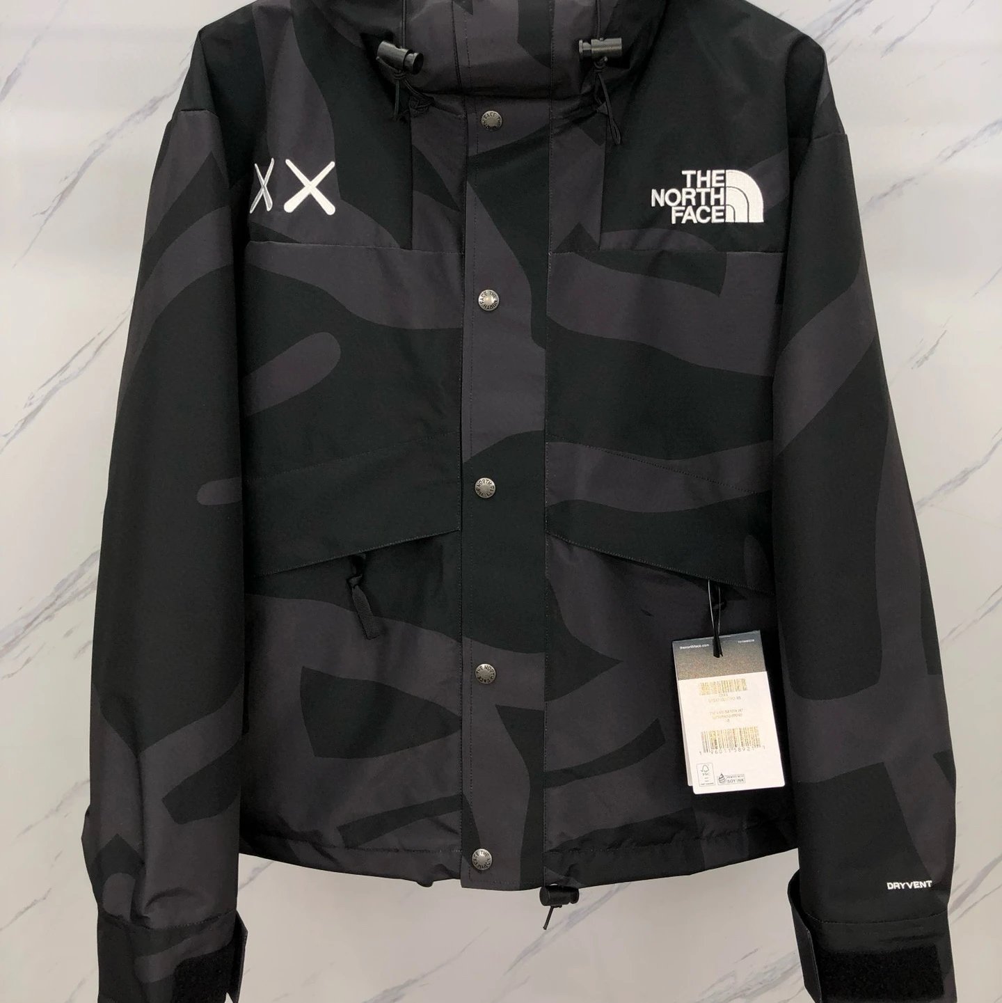 黑色 Black