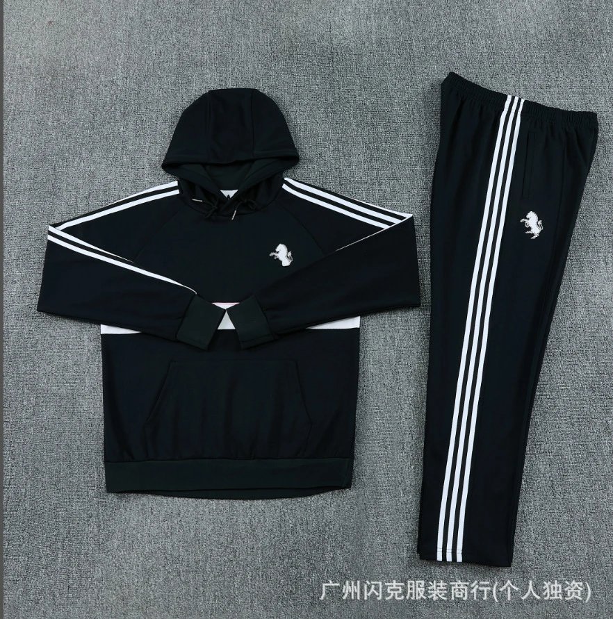 26尤W黑色卫衣套装