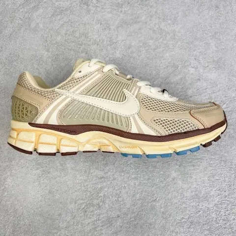 Nike Air Zoom Structure Running Shoes