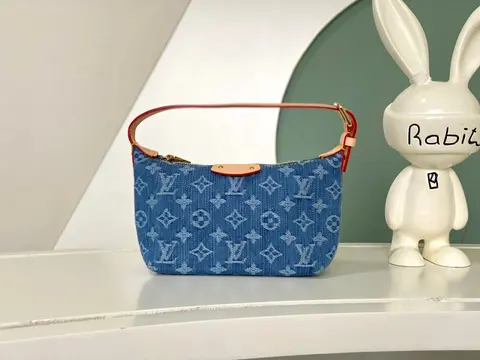 Louis Vuitton Blue Monogram Denim Pochette