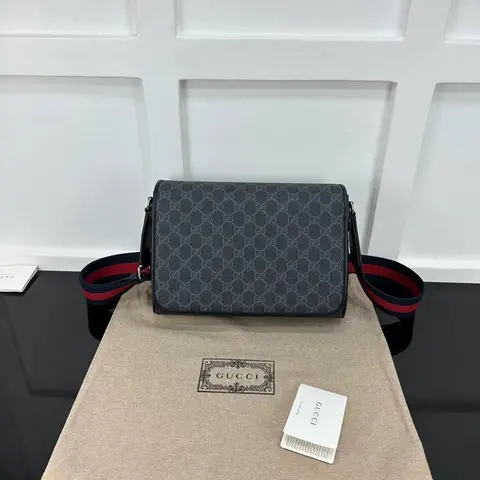 Gucci GG Supreme Crossbody Bag