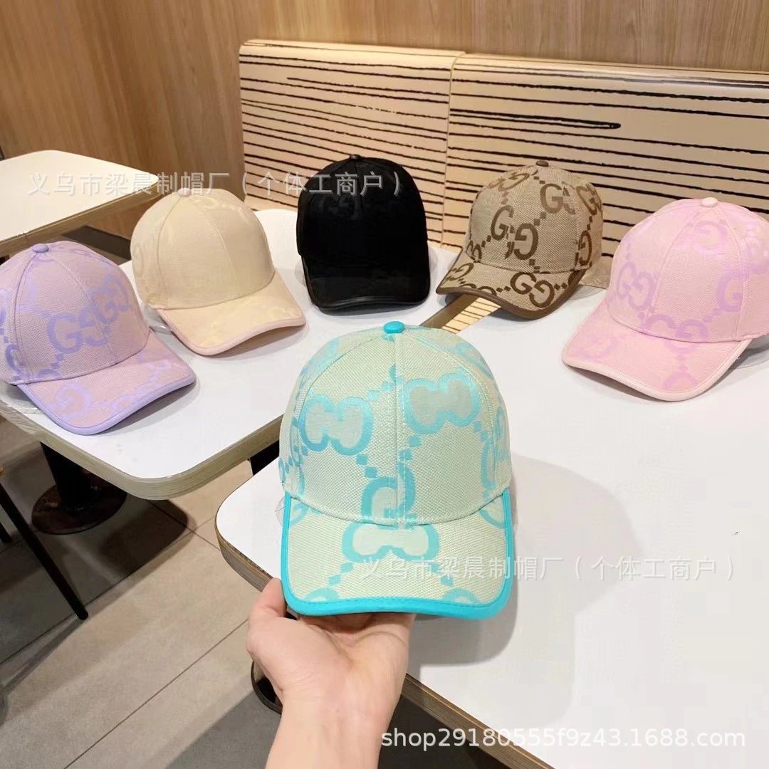 浅绿色