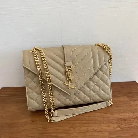 Saint Laurent Monogramme Medium Quilted Shoulder Bag