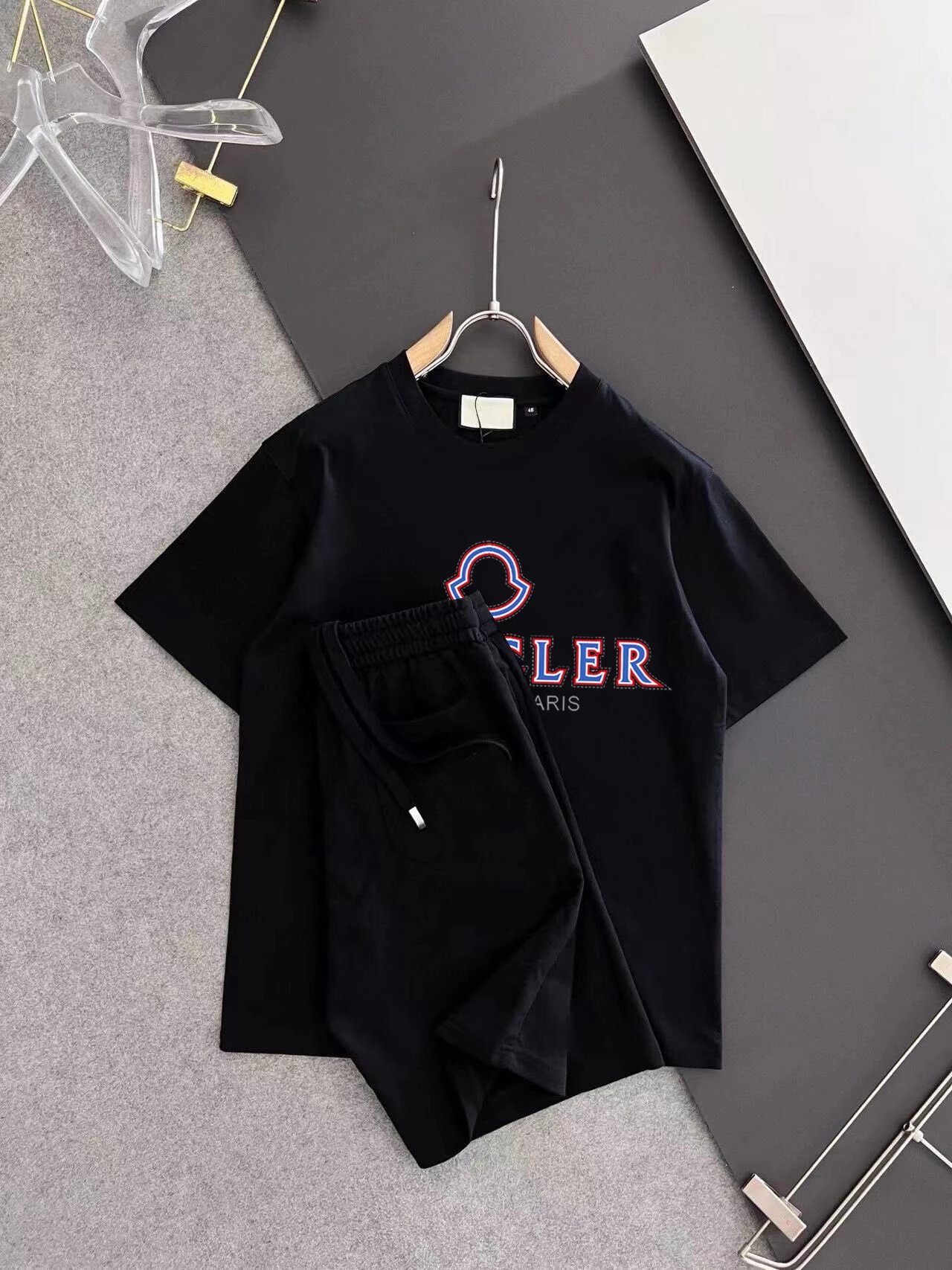 09黑色