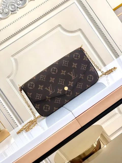 Louis Vuitton Monogram Canvas Pochette Metis