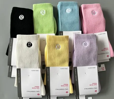 Lululemon Daily Stride Ribbed Crew Length Socks