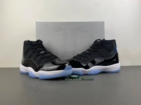 Air Jordan 11 Retro "Space Jam" 2026