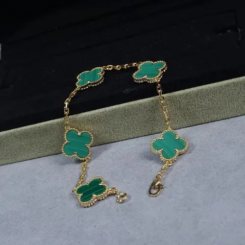 Green Clover Chain Bracelet