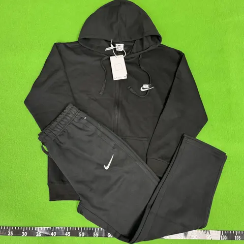 Nike Black Hoodie and Sweatpants Set