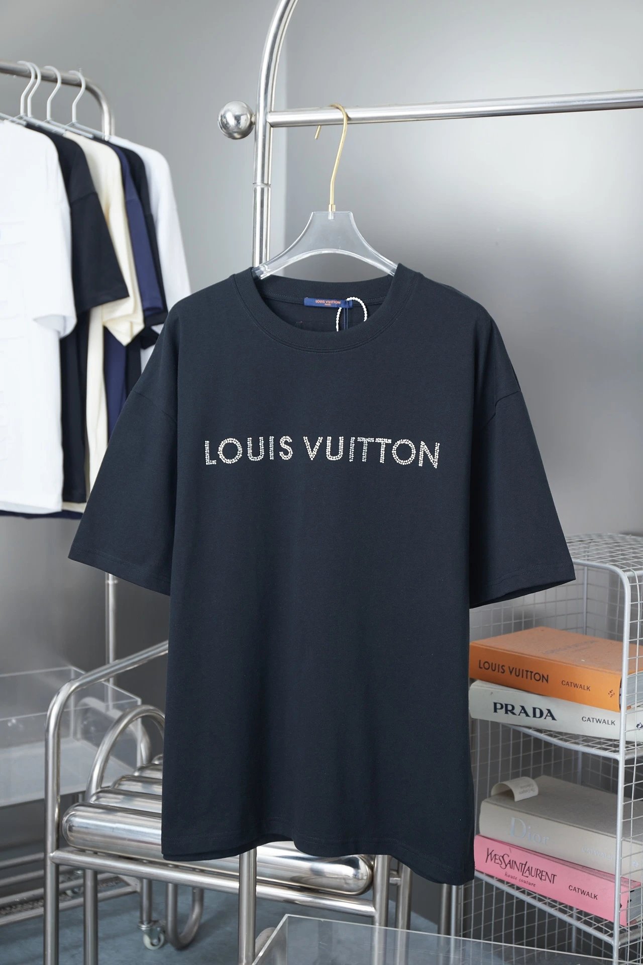 L*ouis Vu*itton