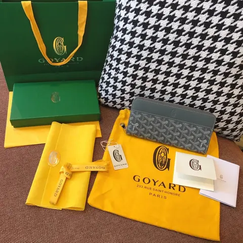 Goyard Wallet with Authentic Packaging and Accessories