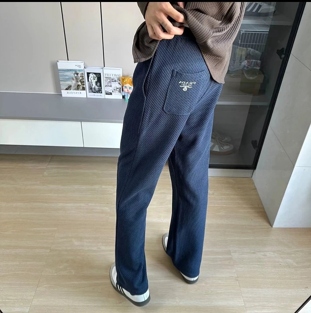 藏青色