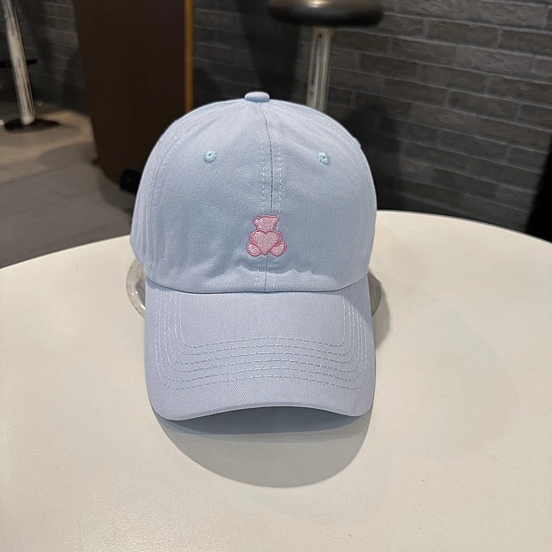 爱心小熊刺绣棒球帽—浅蓝色