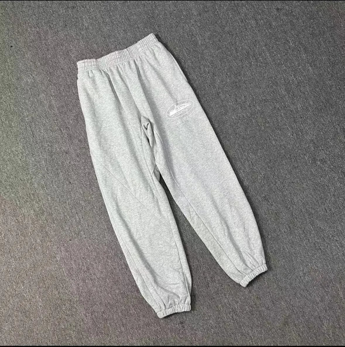 813灰色裤子