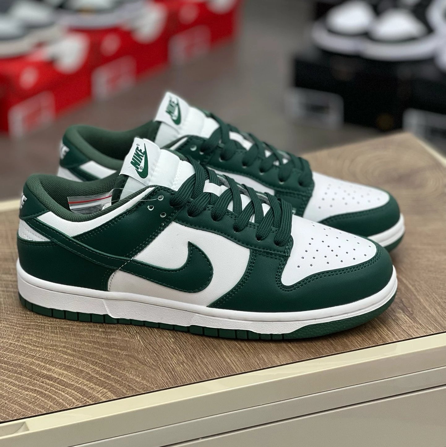 Varsity Green白绿