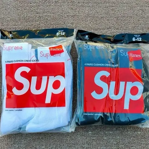 Supreme x Hanes 4 Pairs Cushion Crew Socks