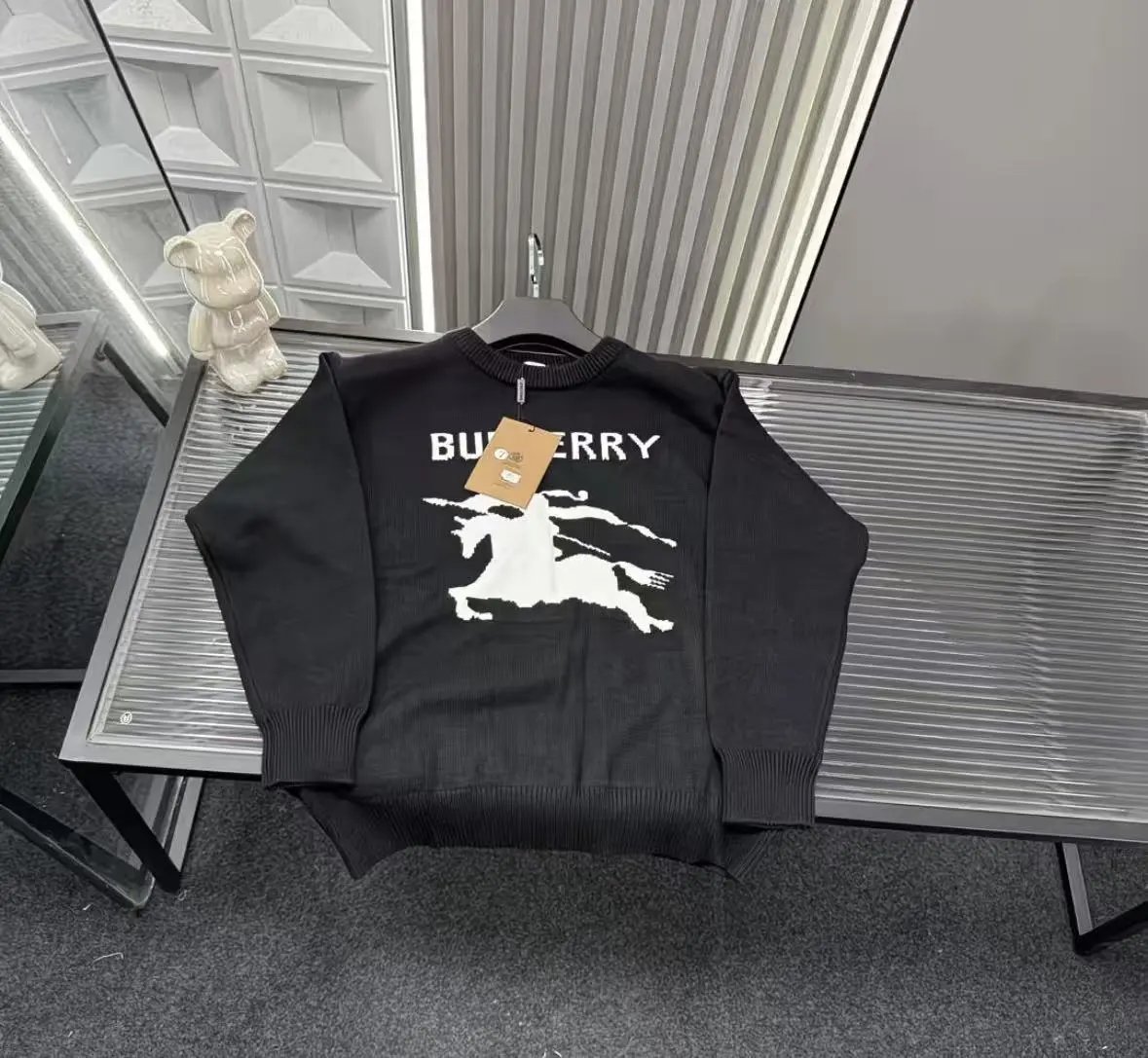 Burberry sweater 3
