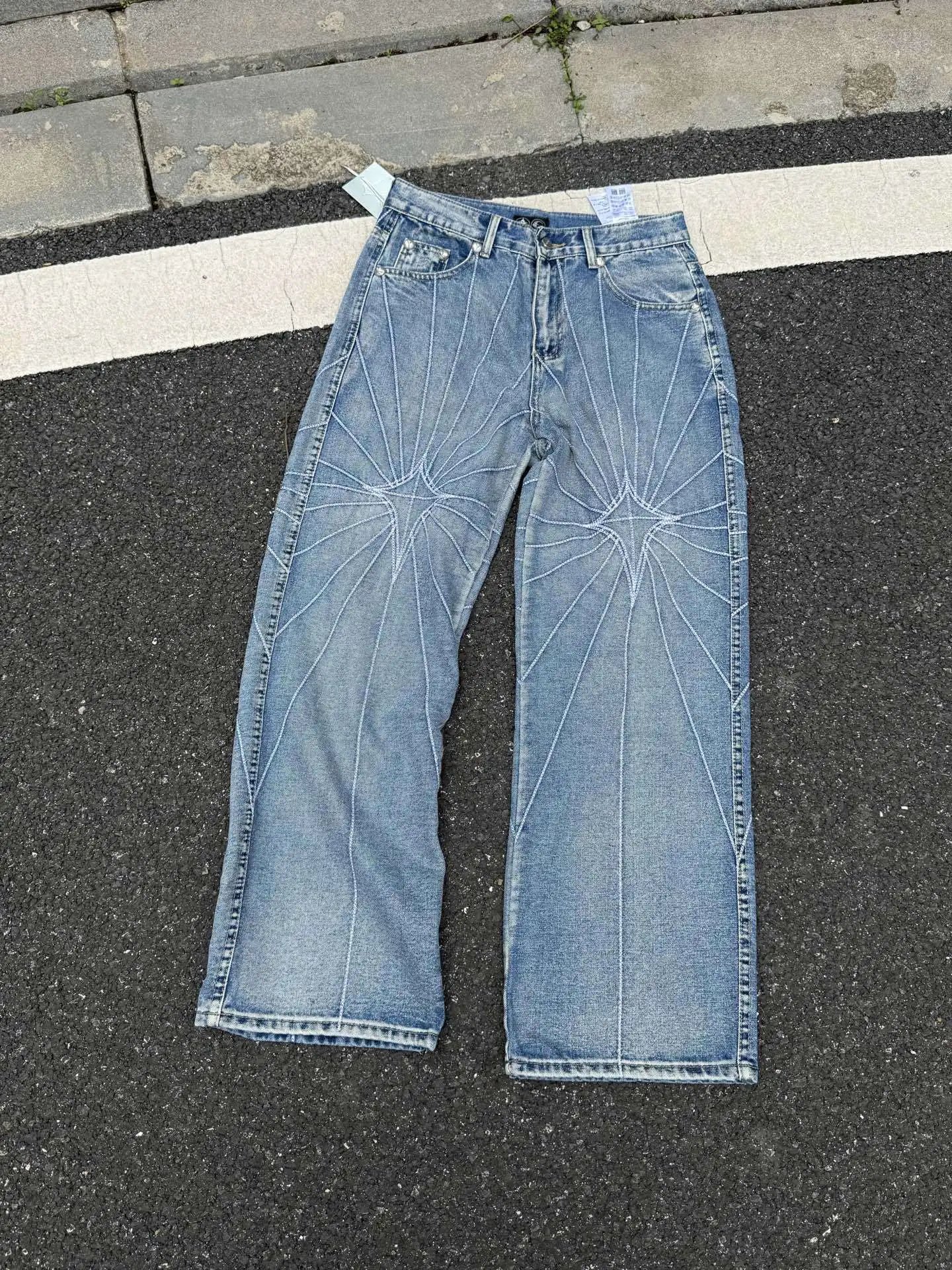 浅蓝色
