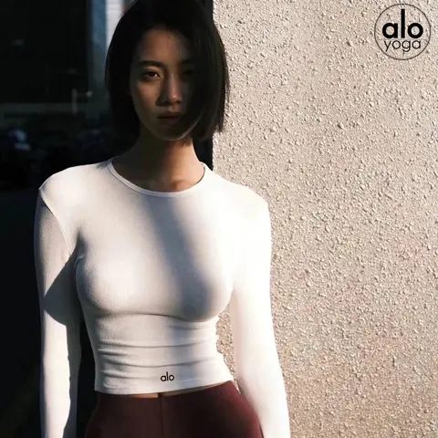 alo yoga White Ribbed Long Sleeve Crop Top