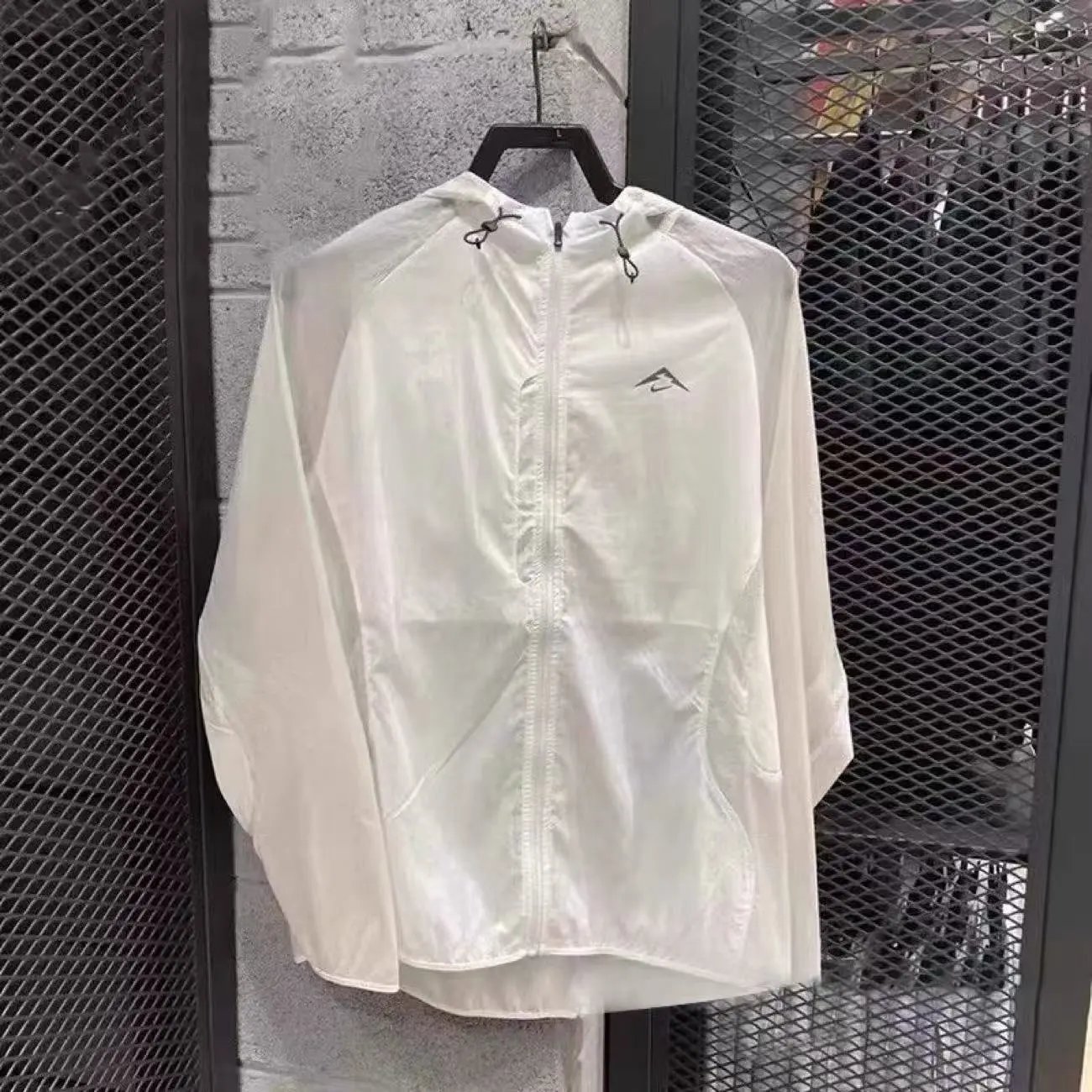 白色外套