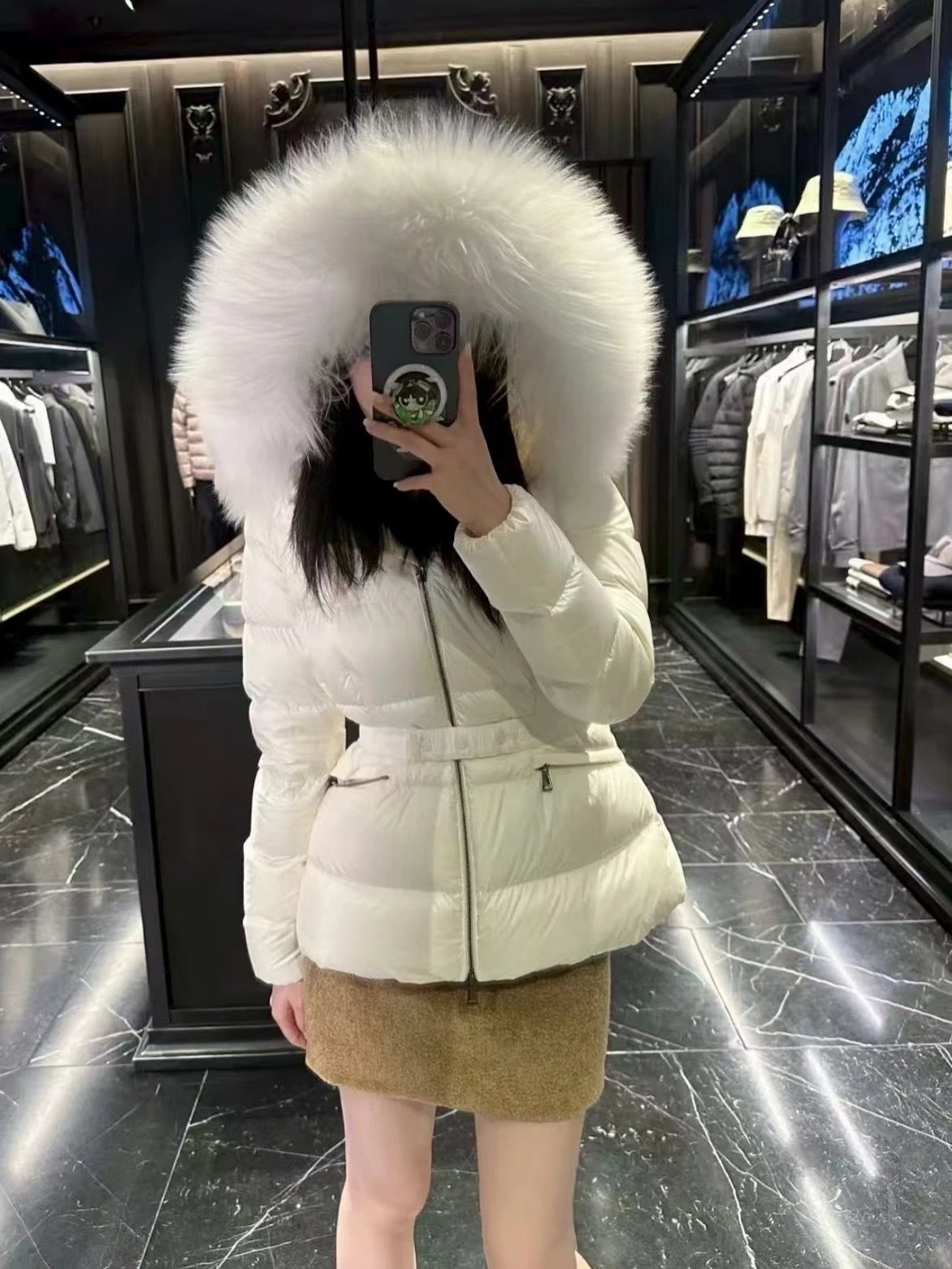 白色