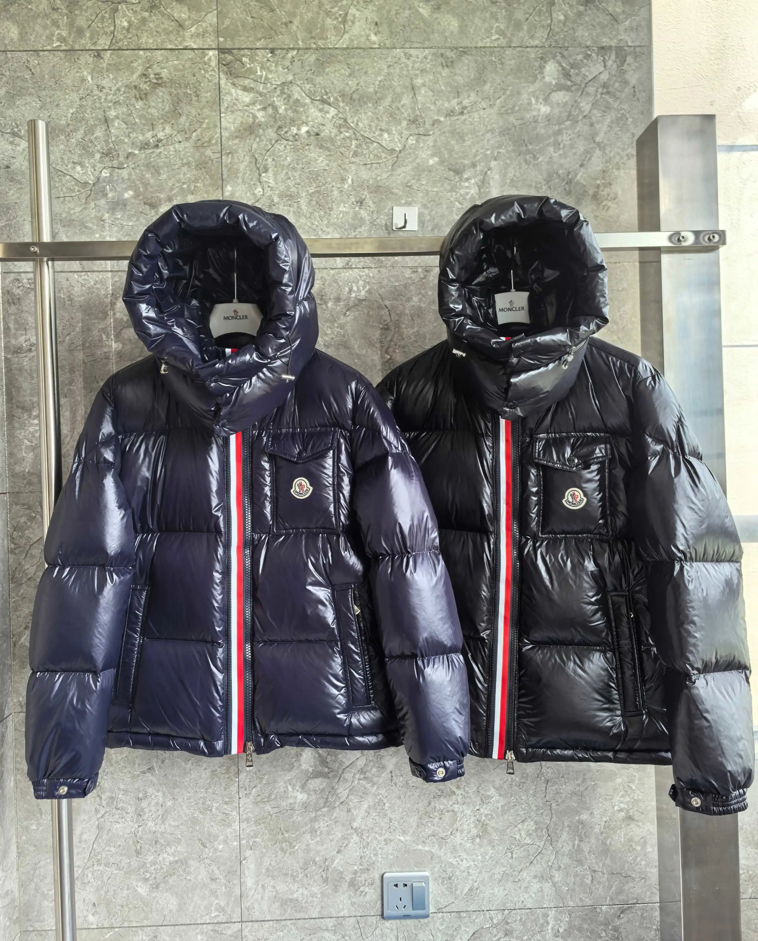 黑色  Black
