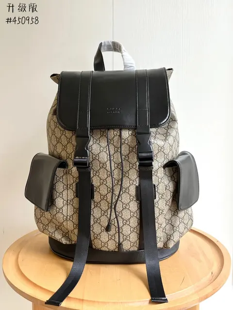 Gucci GG Supreme Backpack