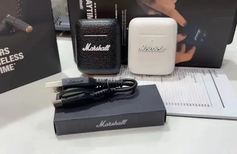 Marshall Wireless Earbuds Charging Case and Cable